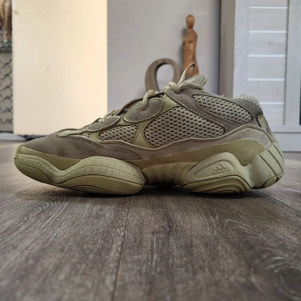 Men's Adidas Yeezy 500‎ Sneakers Beige Size Unknown